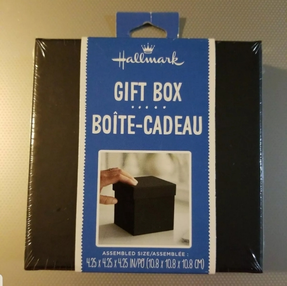 Gift Box with Lid ( Hallmark)